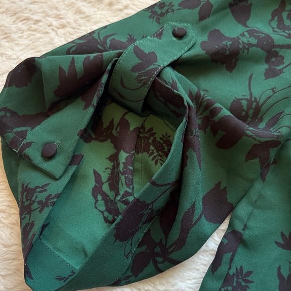 Green/Navy Floral Blouse - Picture 3 of 10